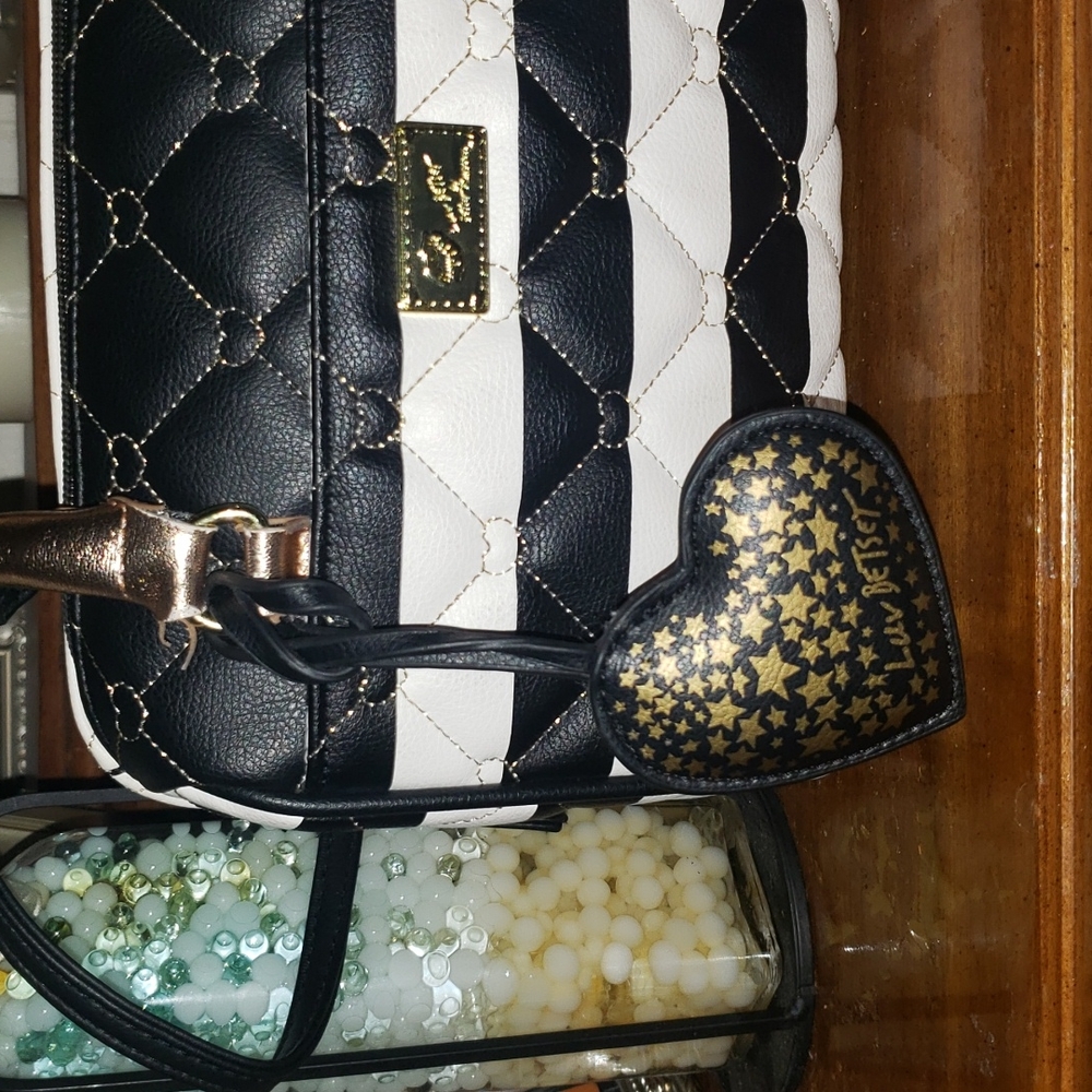 New Betsey Johnson bag - Picture 4 of 11